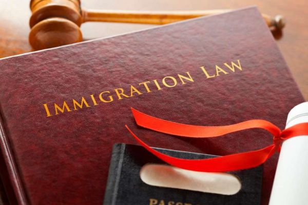 cómo saber si un abogado de inmigración es legal